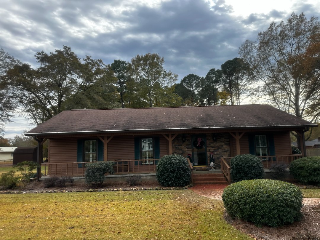 AMAZING ROOF CLEANING IN HAWKINSVILLE GA 